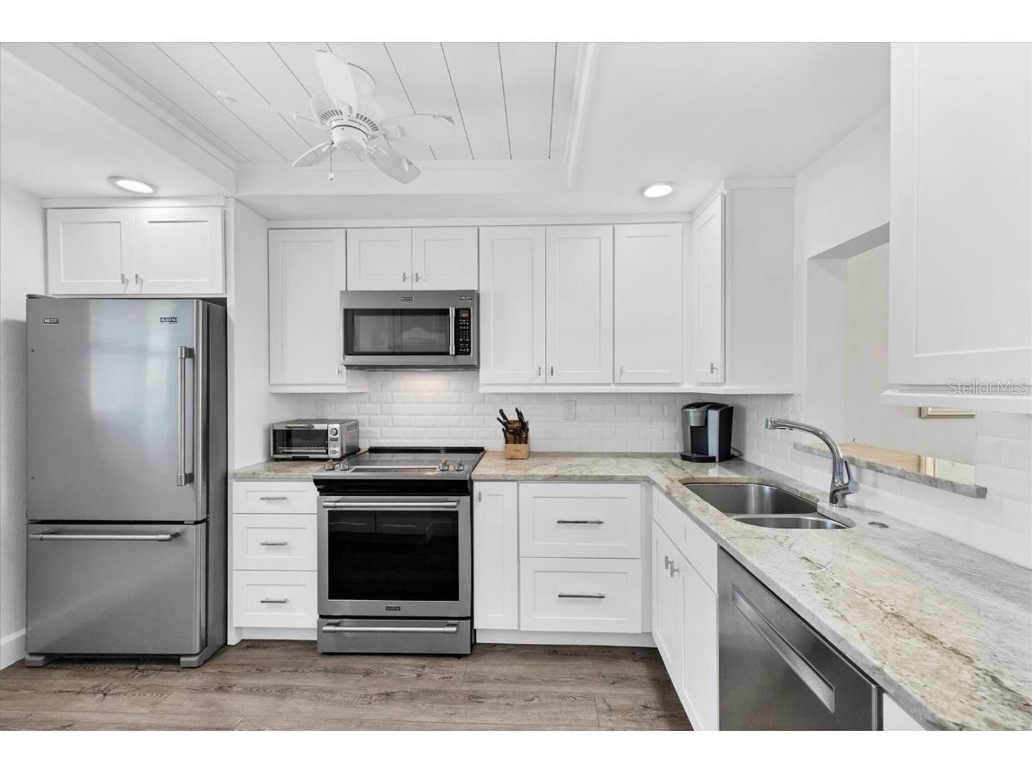 240 Santa Maria Street #328 Venice FL 34285 - ICW & BELLA COSTA BOAT BASIN A4665832 image21