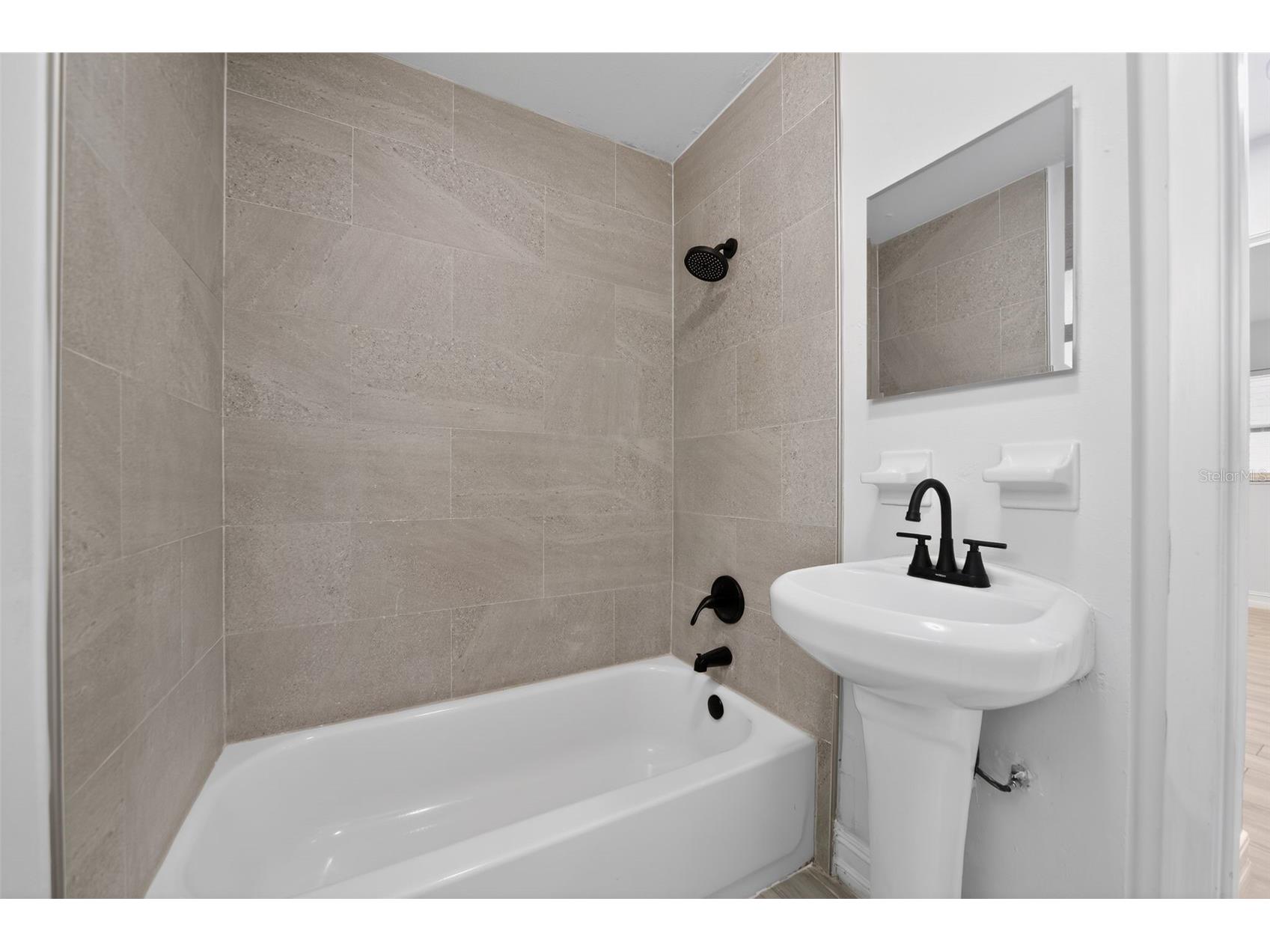 240 W 13th Street Apopka FL 32703 TB8486422 image19