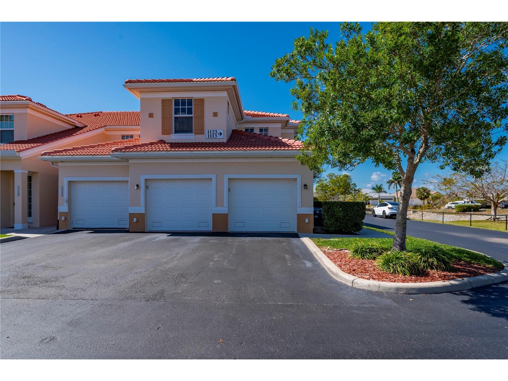 240 W End Drive #1123 Punta Gorda FL 33950 C7522297 image1