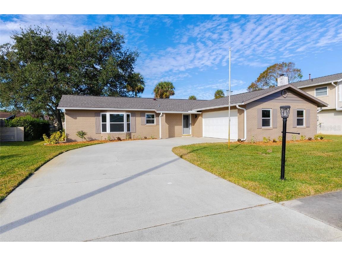 240 Wellington Drive Daytona Beach FL 32119 V4941876 image1