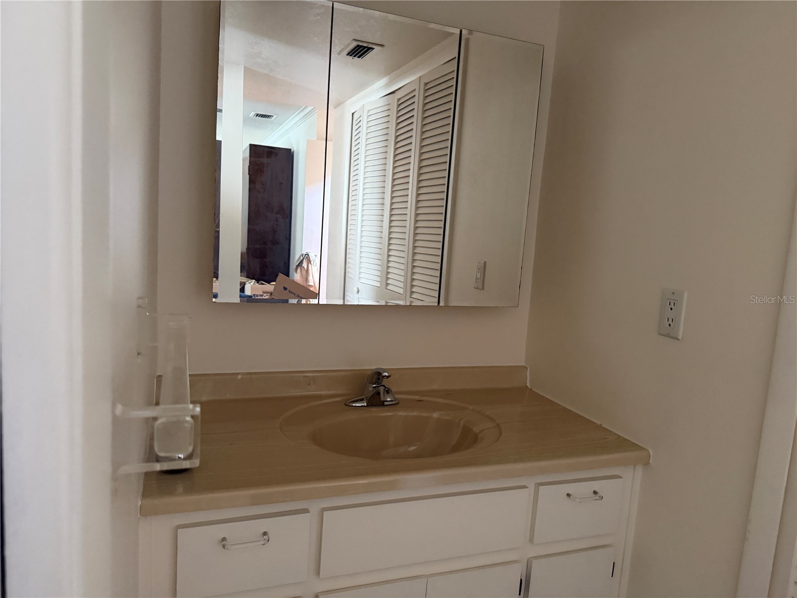 240 Windward Passage #1001 Clearwater Beach FL 33767 TB8498732 image7