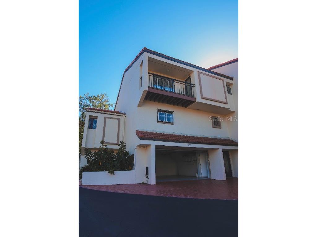 240 Windward Passage #1101 Clearwater Beach FL 33767 TB8338644 image1
