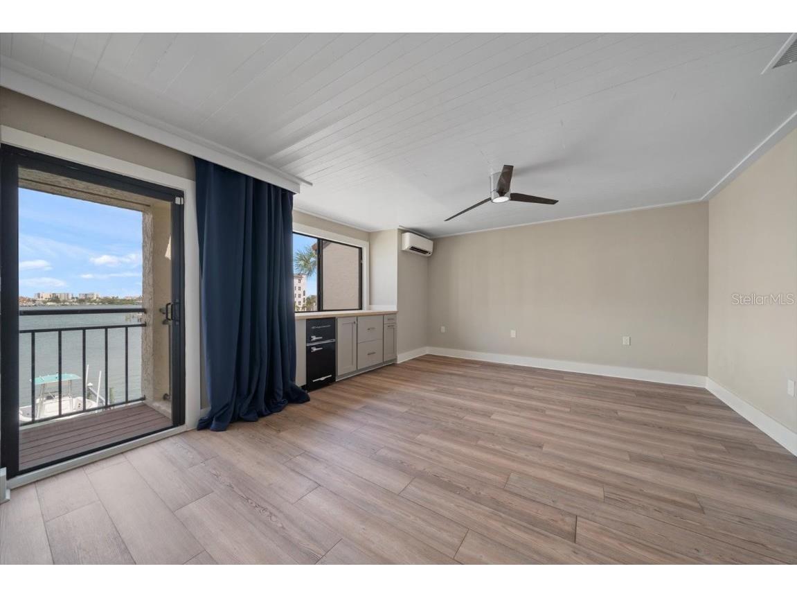 240 Windward Passage #401 Clearwater Beach FL 33767 TB8418196 image17