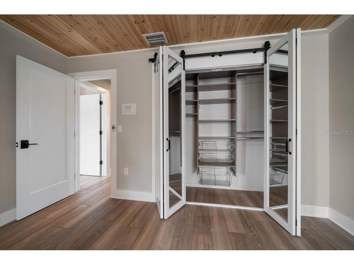 240 Windward Passage #401 Clearwater Beach FL 33767 TB8418196 image26