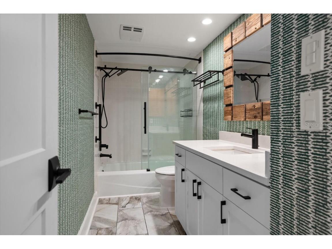 240 Windward Passage #401 Clearwater Beach FL 33767 TB8418196 image29