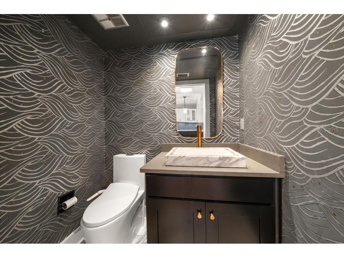 240 Windward Passage #401 Clearwater Beach FL 33767 TB8418196 image38