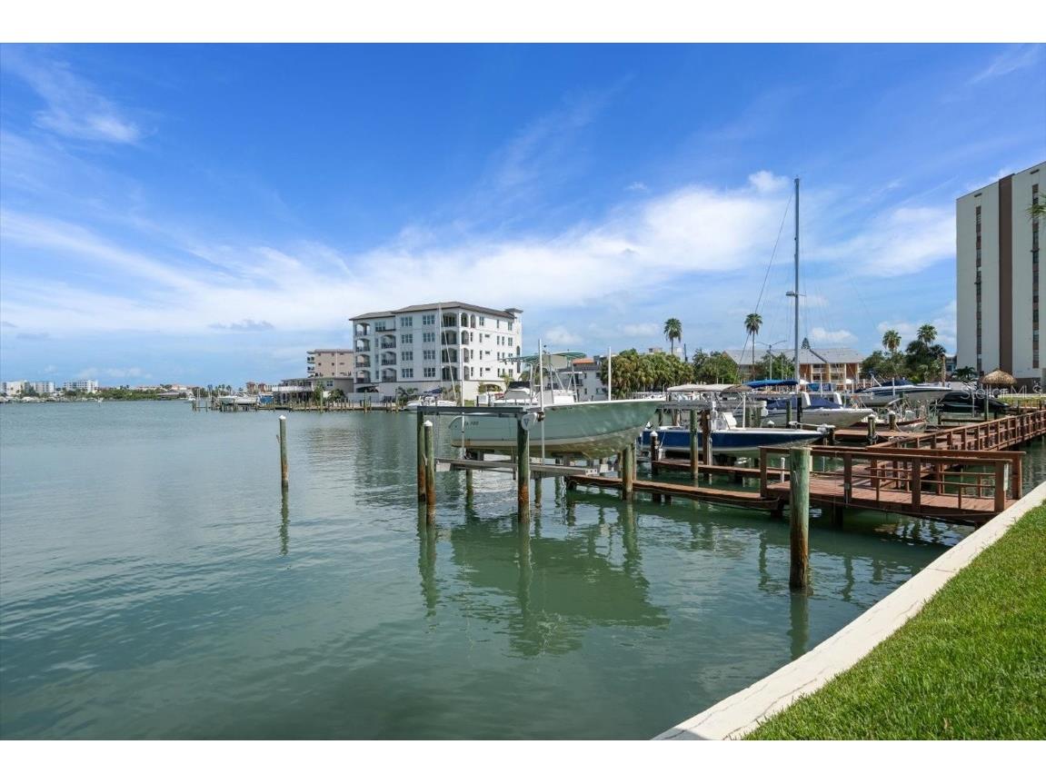 240 Windward Passage #401 Clearwater Beach FL 33767 TB8418196 image46