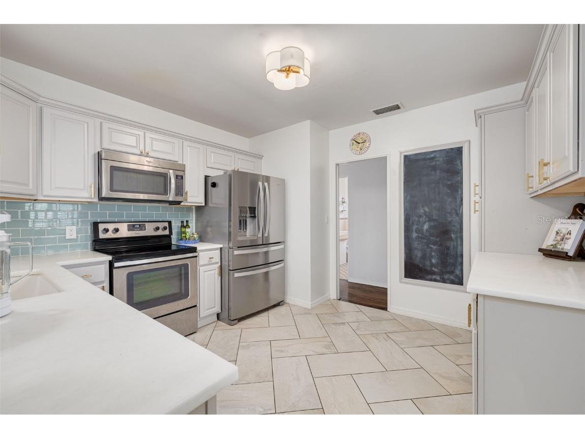 2400 9th Avenue N Saint Petersburg FL 33713 TB8417413 image14