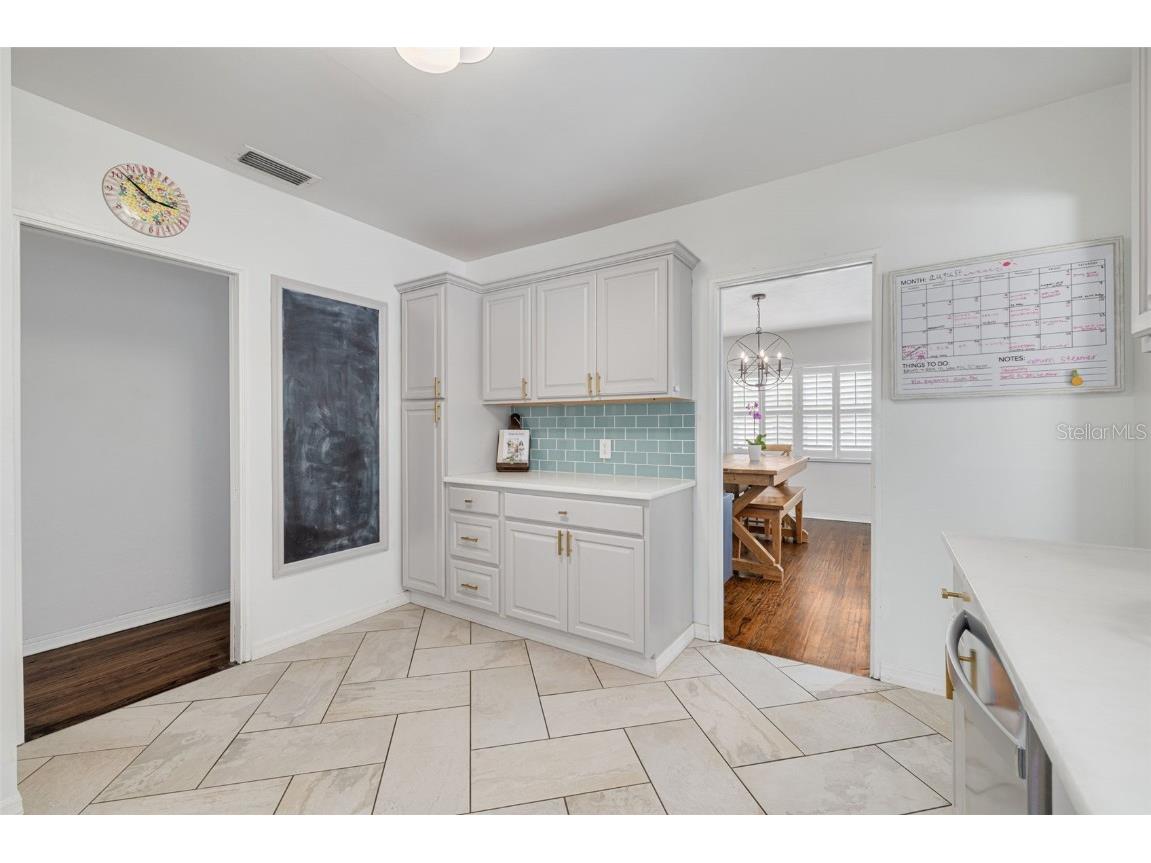 2400 9th Avenue N Saint Petersburg FL 33713 TB8417413 image15