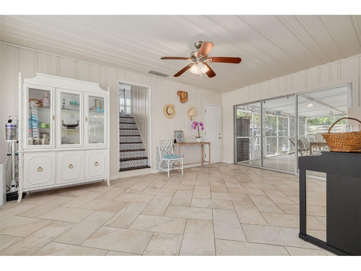 2400 9th Avenue N Saint Petersburg FL 33713 TB8417413 image16