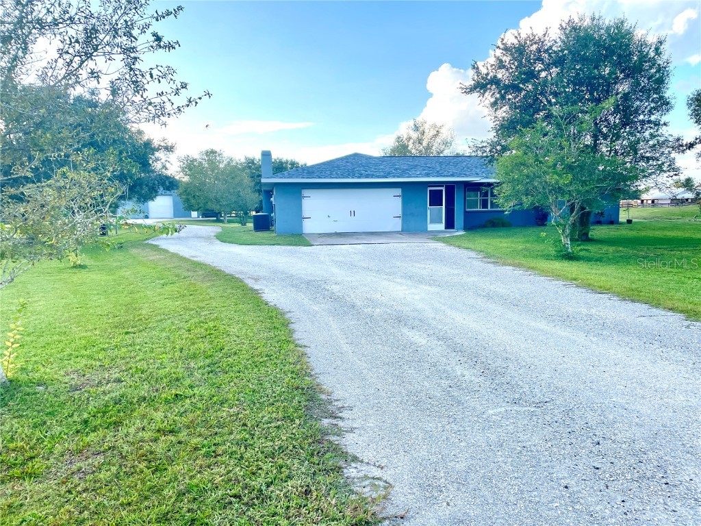 2400 Bern Creek Loop Sarasota FL 34240 A4585165 image1