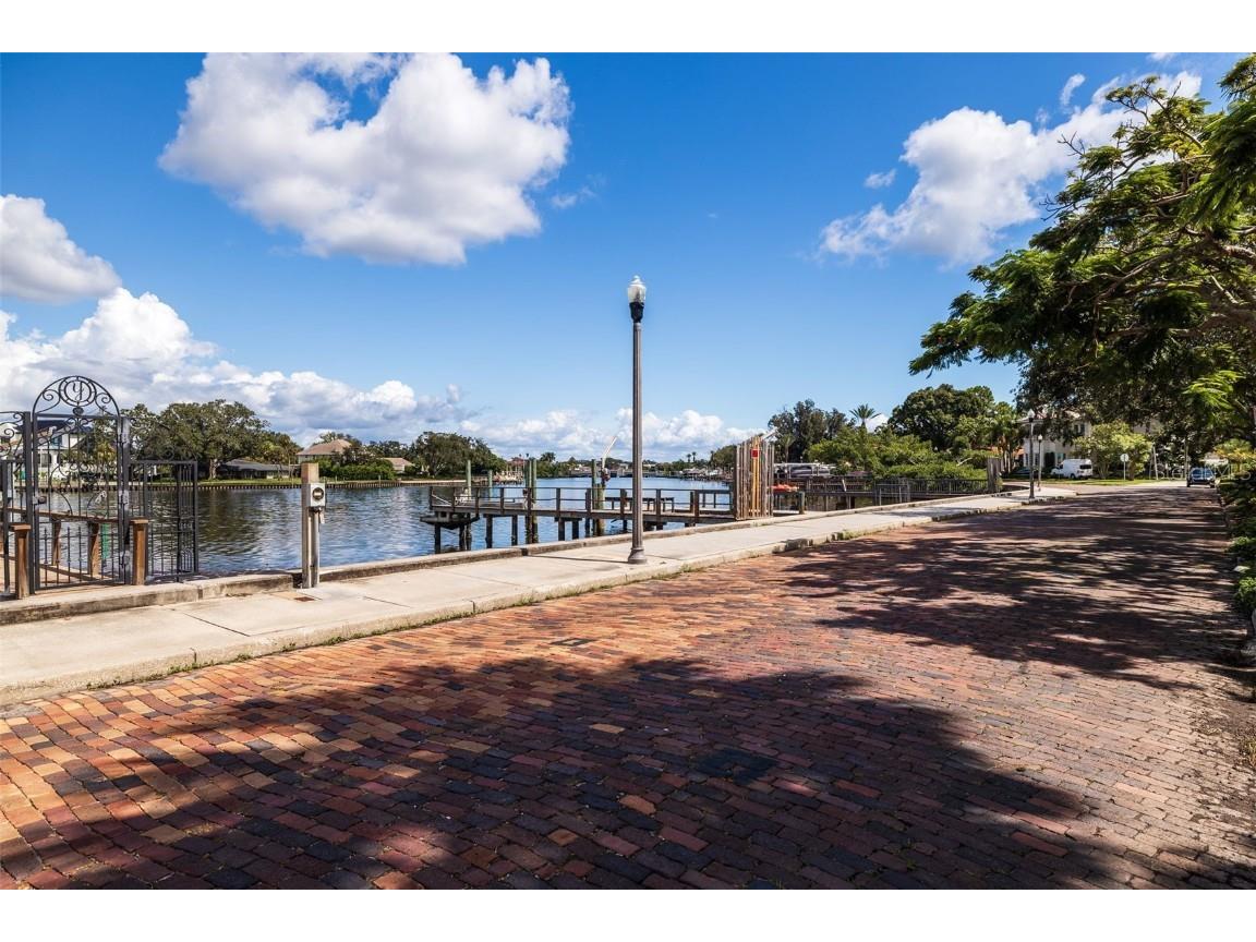 2400 Coffee Pot Boulevard NE Saint Petersburg FL 33704 - COFFEE POT BAYOU TB8430966 image15