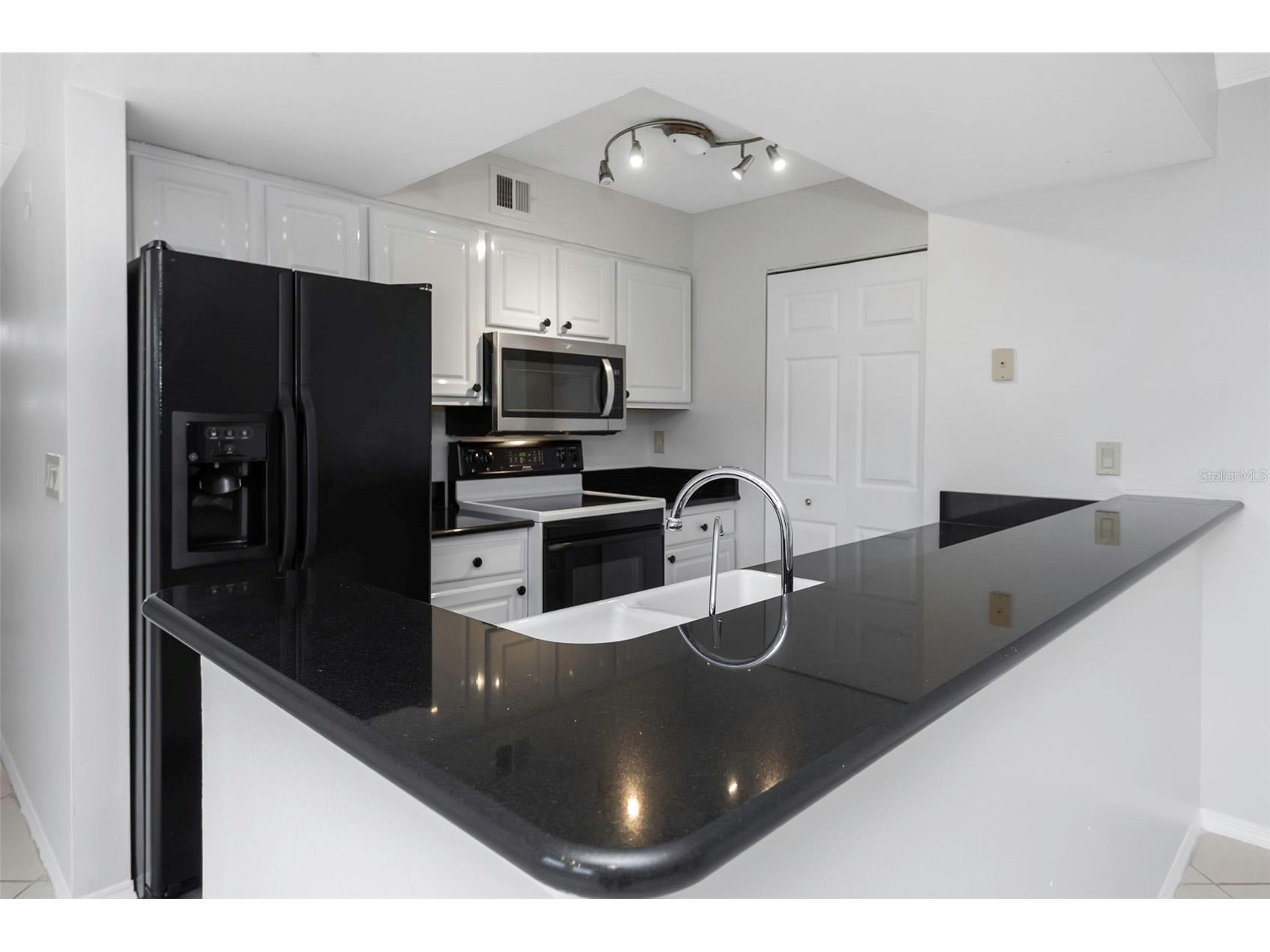 2400 Feather Sound Drive #1328 Clearwater FL 33762 TB8498627 image6