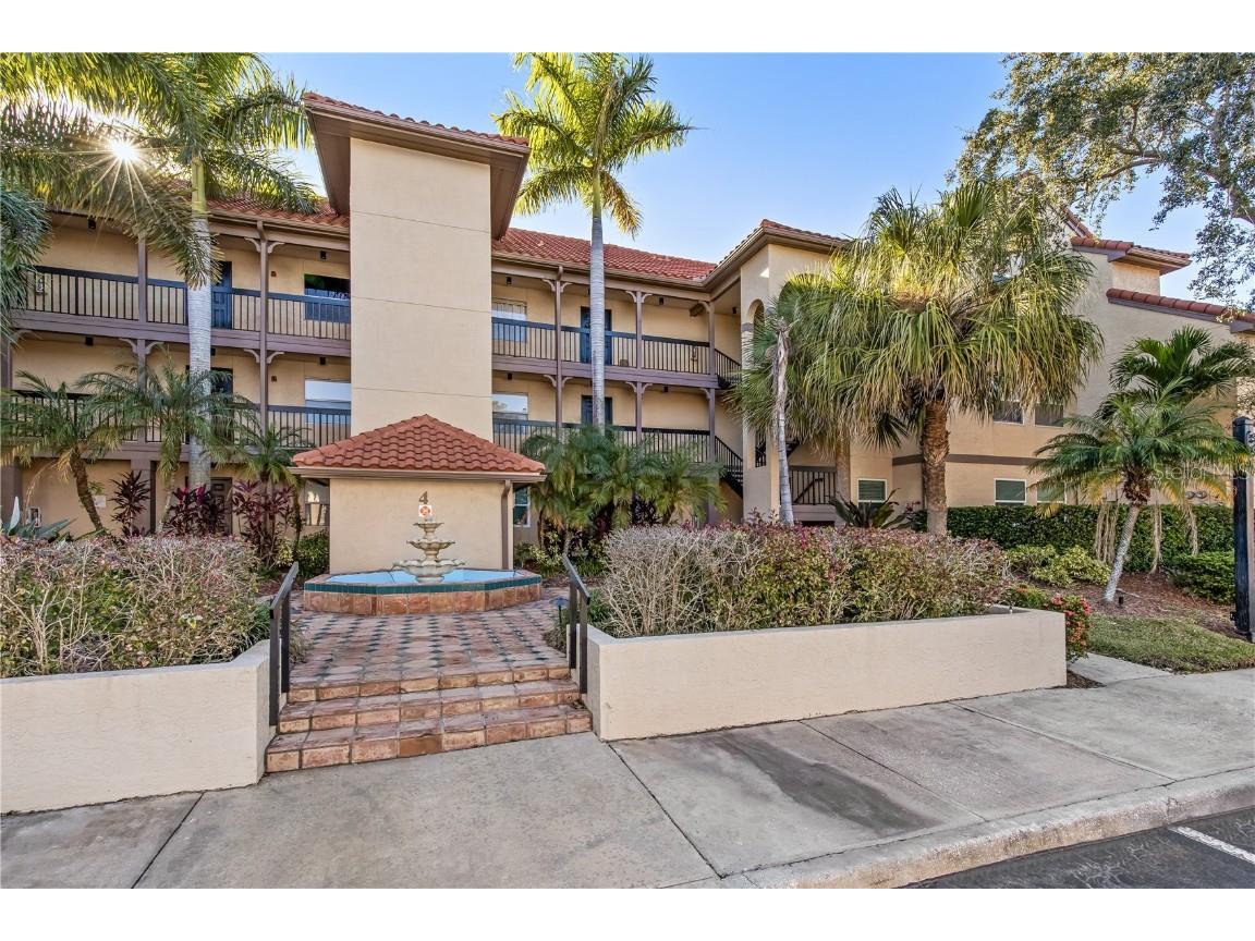 2400 Feather Sound Drive #426 Clearwater FL 33762 T3493252 image1