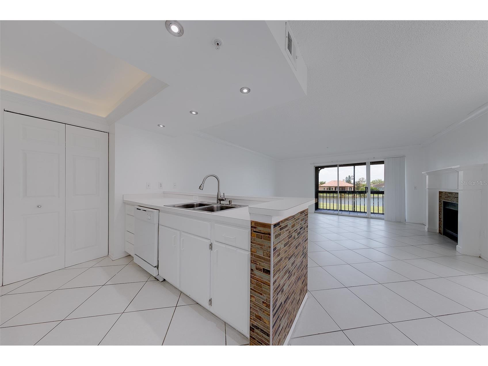 2400 Feather Sound Drive #928 Clearwater FL 33762 TB8512733 image13