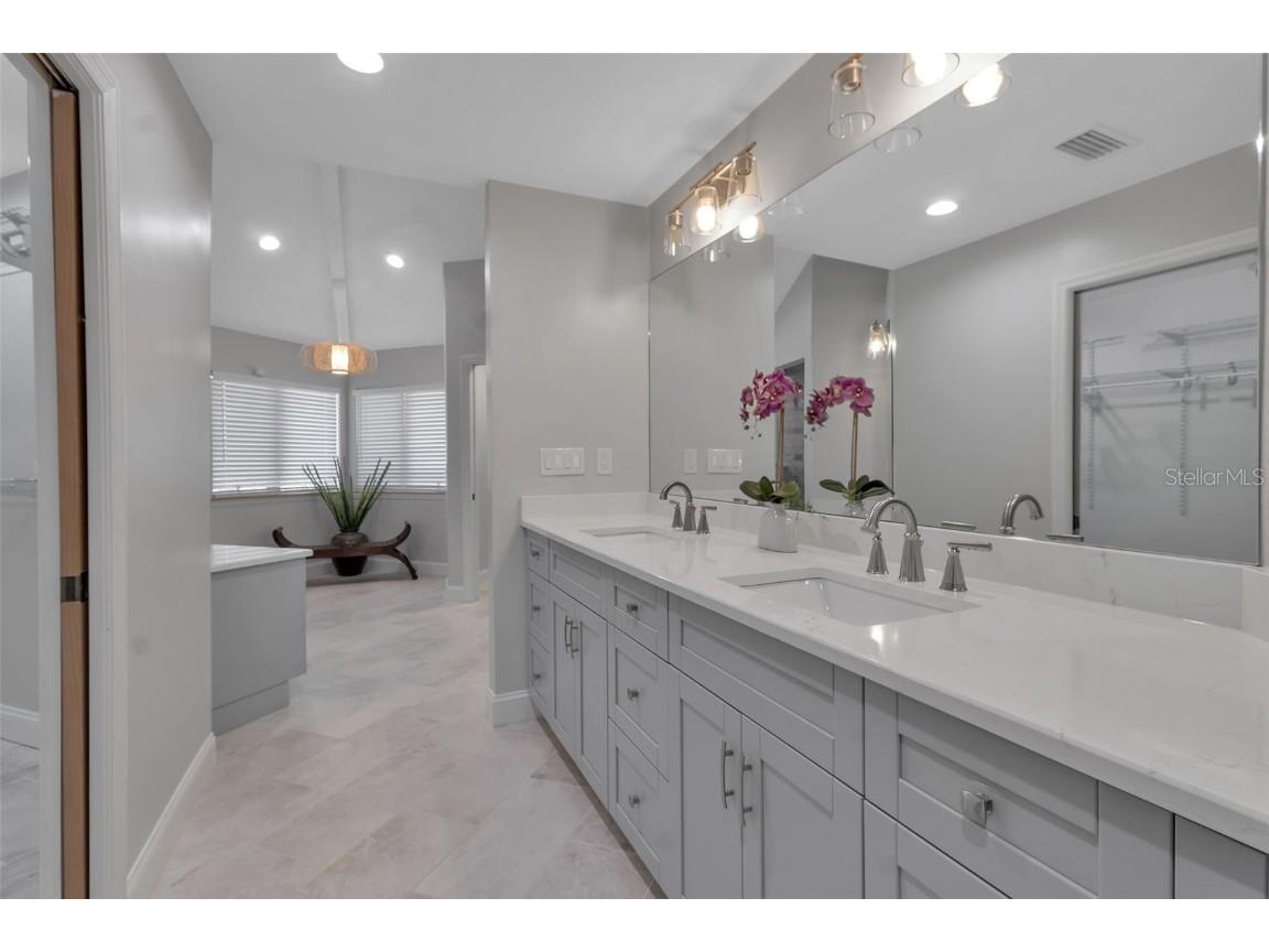 2400 Miguel Bay Drive Terra Ceia FL 34250 - MIGUEL BAY A4653404 image32