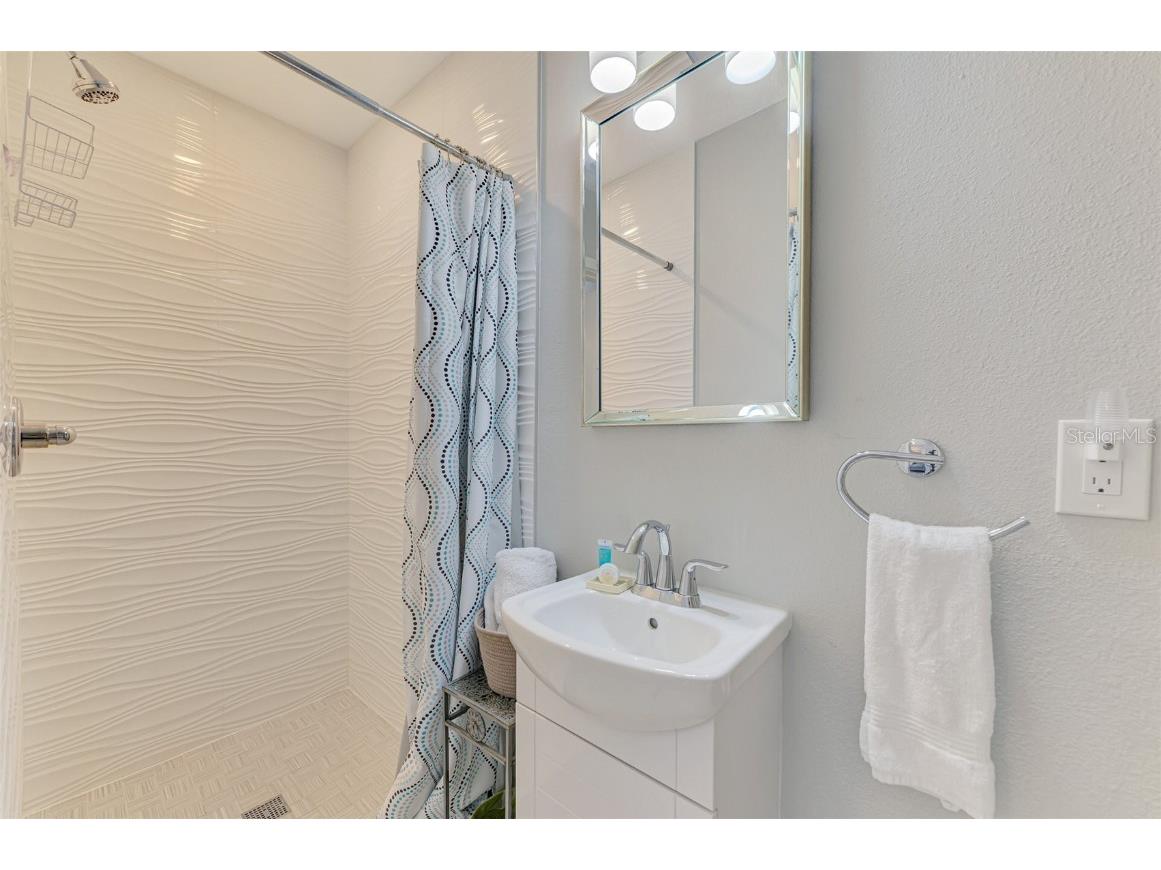 2400 N Beach Road #17 Englewood FL 34223 A4628536 image38