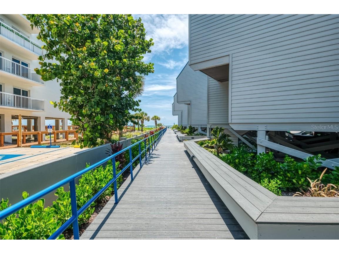 2400 N Beach Road #17 Englewood FL 34223 A4628536 image46