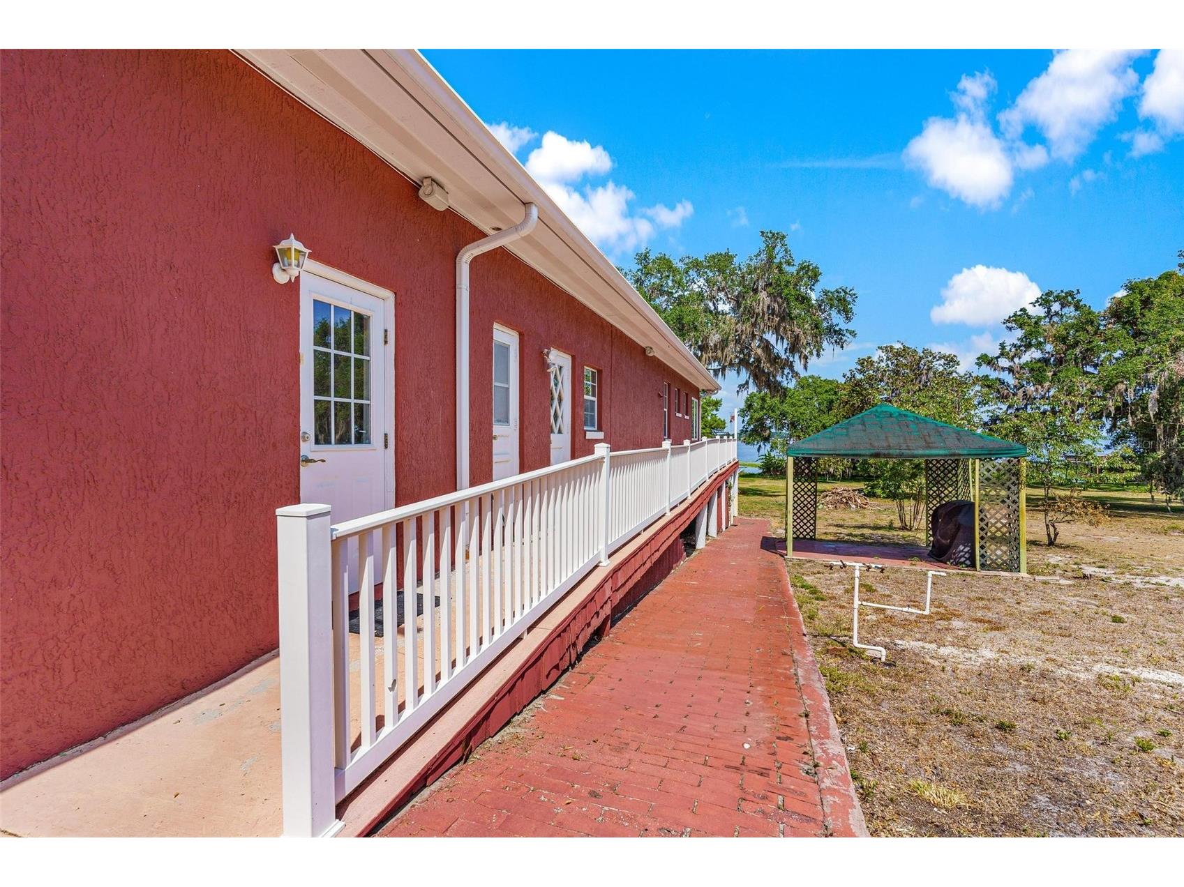 2400 N Griffin Drive Leesburg FL 34748 - LAKE GRIFFIN G5096306 image59