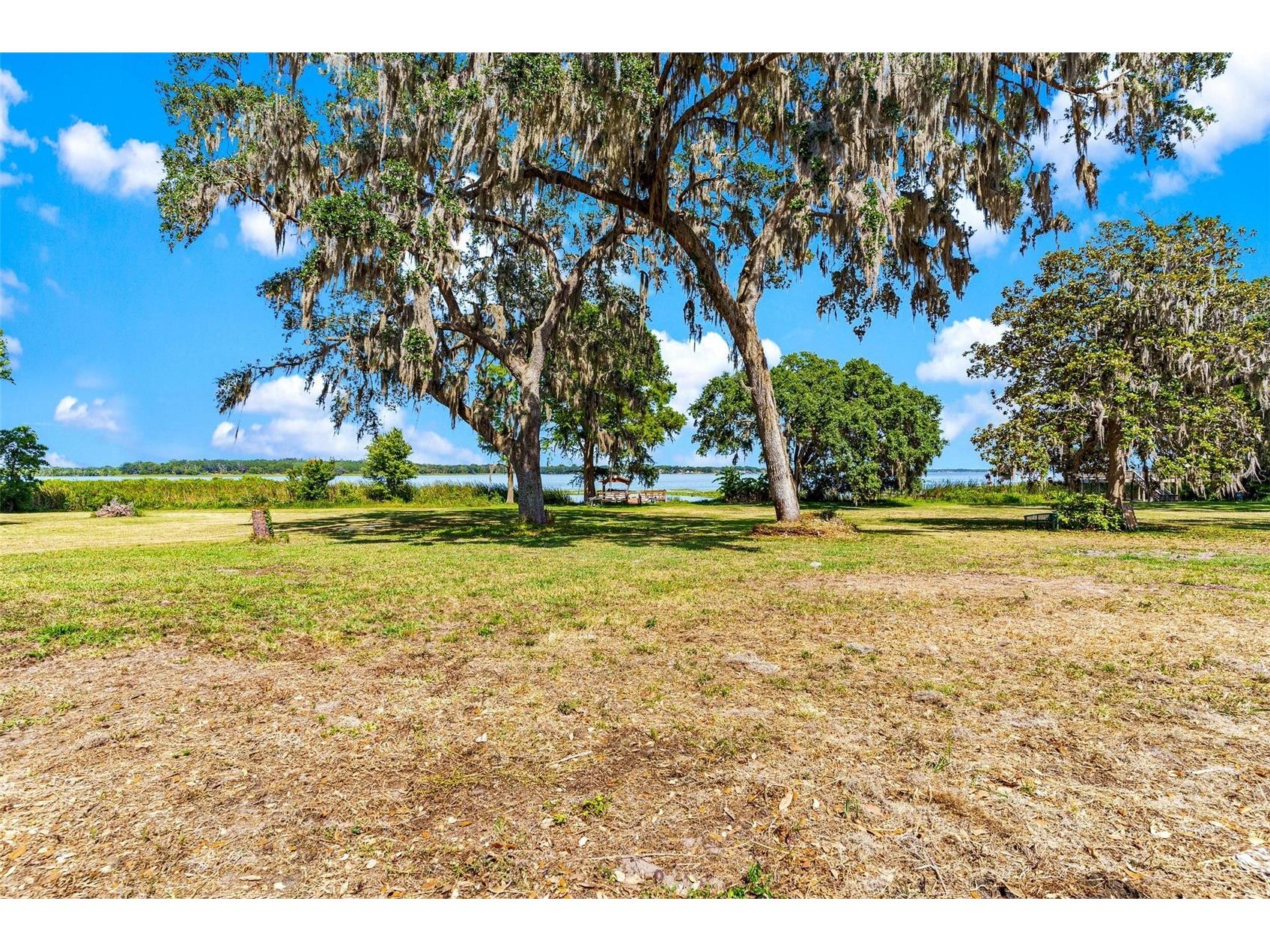 2400 N Griffin Drive Leesburg FL 34748 - LAKE GRIFFIN G5096306 image70