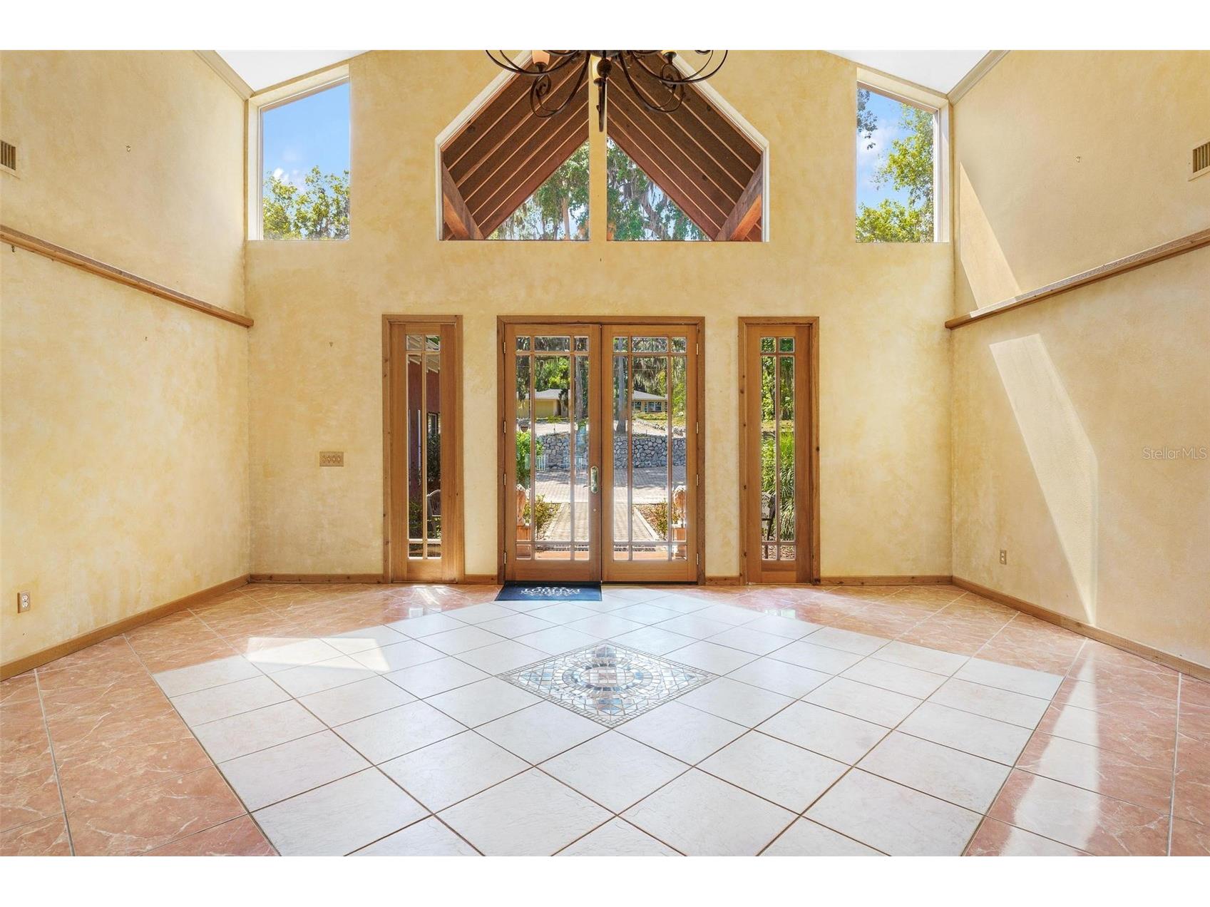 2400 N Griffin Drive Leesburg FL 34748 - LAKE GRIFFIN G5096306 image8