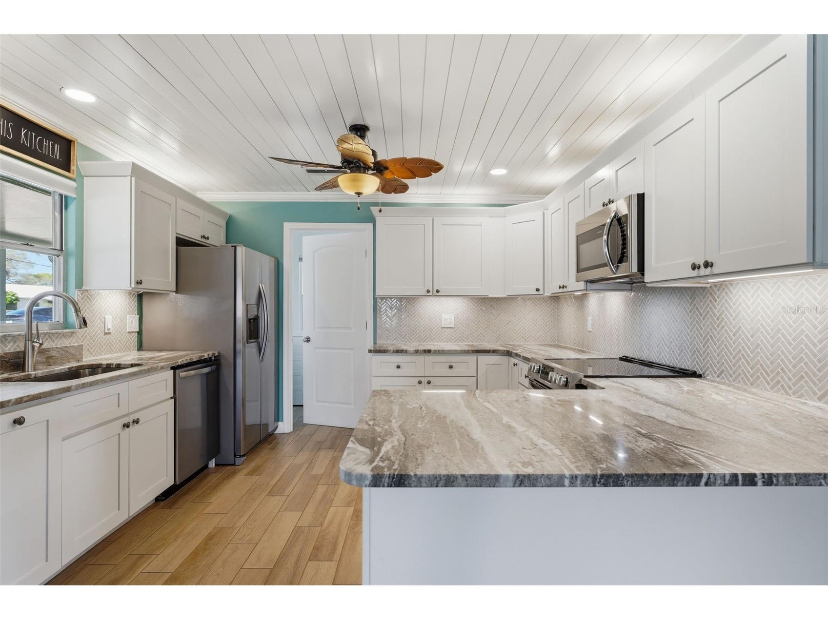2400 Pine Court Nokomis FL 34275 A4685853 image13