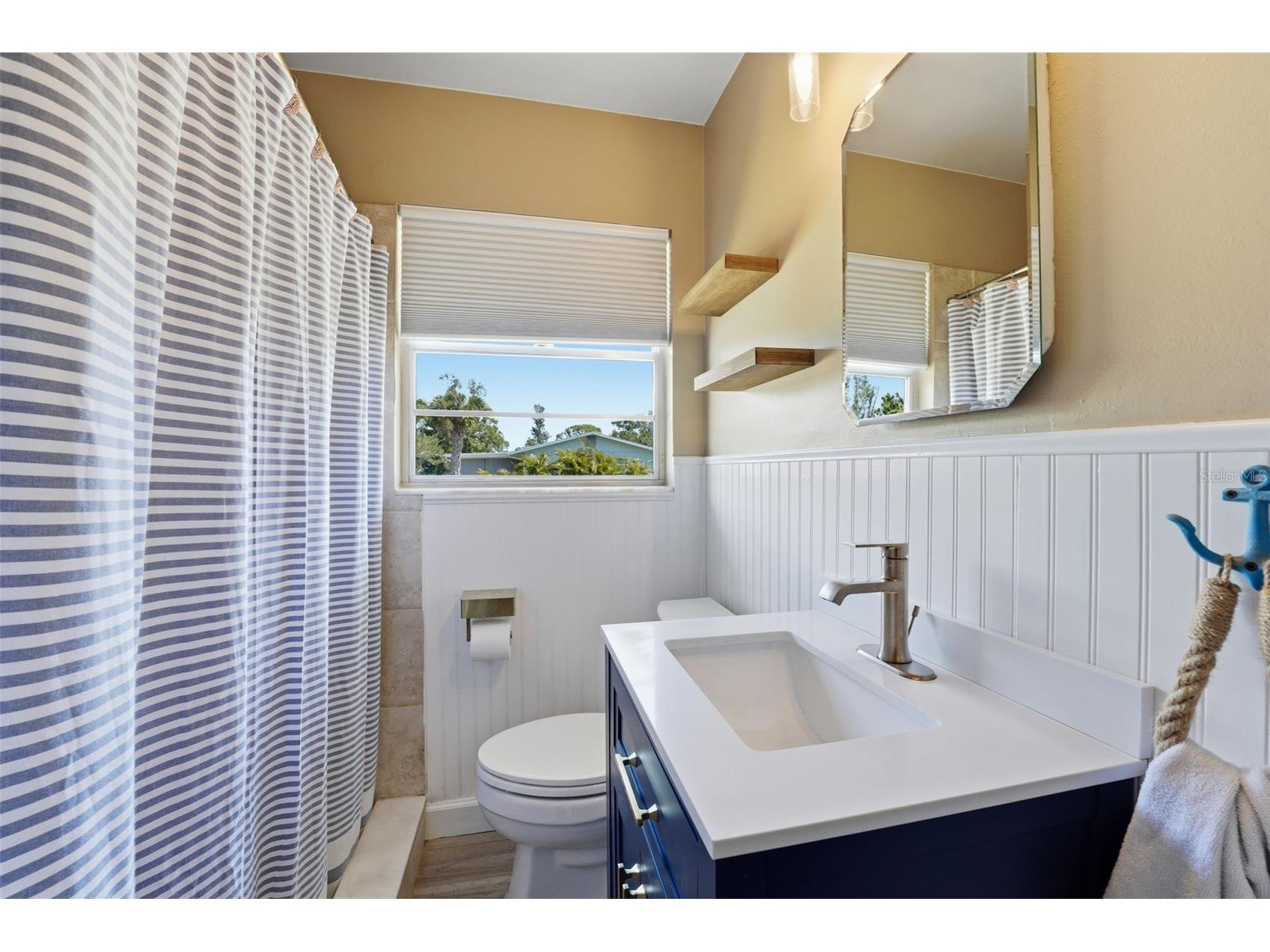 2400 Pine Court Nokomis FL 34275 A4685853 image27