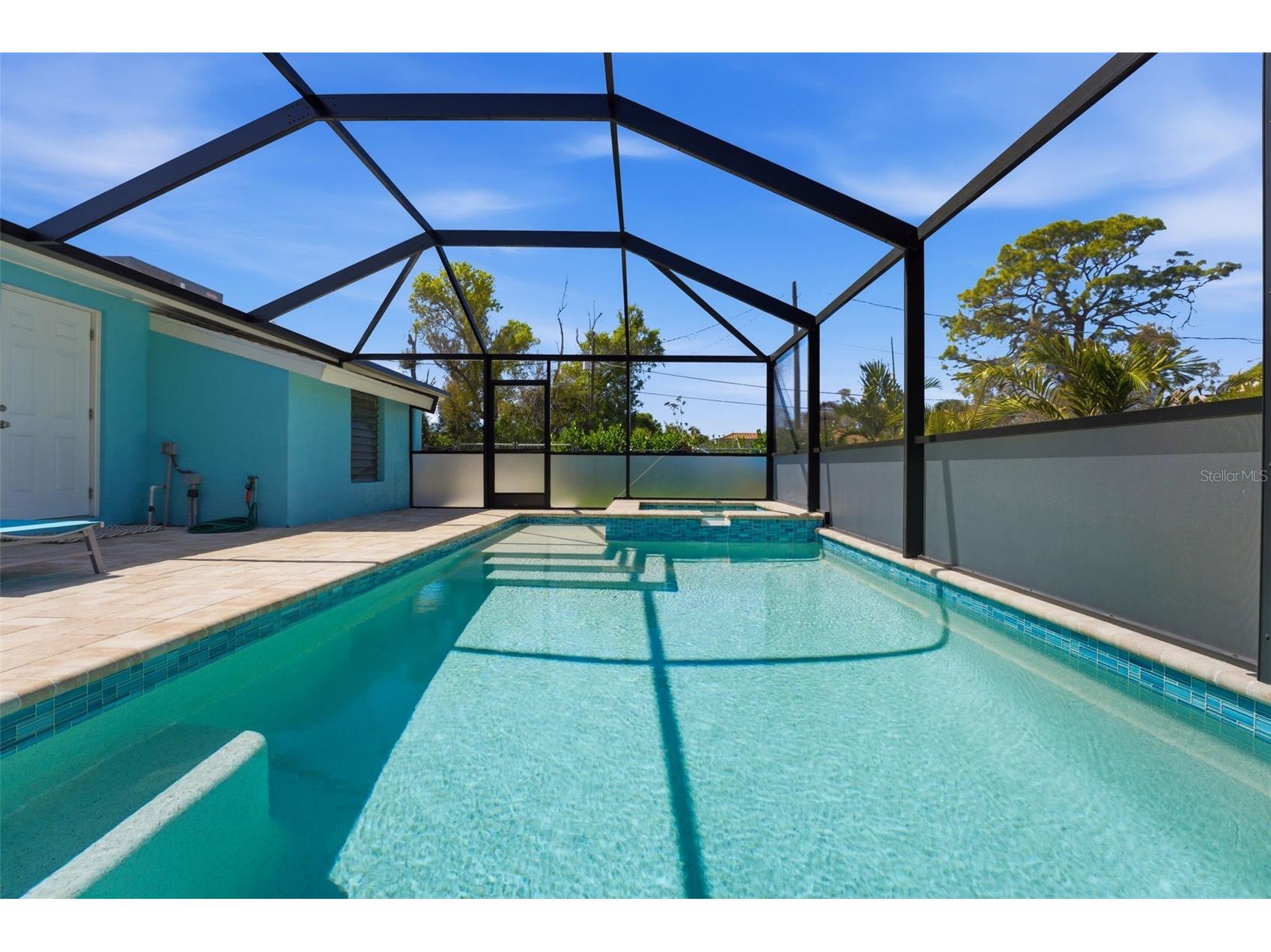 2400 Pine Court Nokomis FL 34275 A4685853 image32