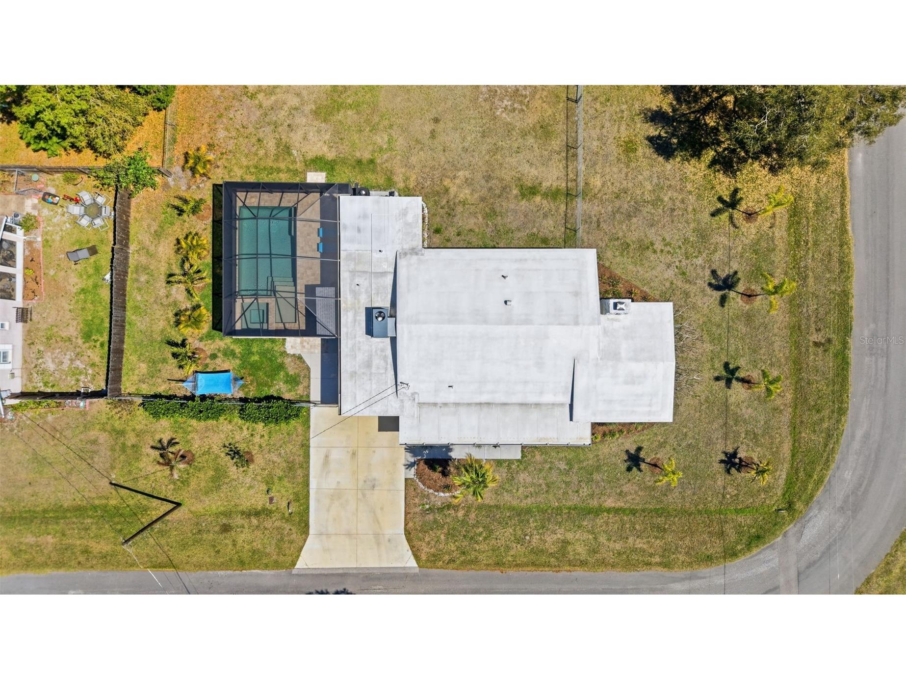 2400 Pine Court Nokomis FL 34275 A4685853 image36