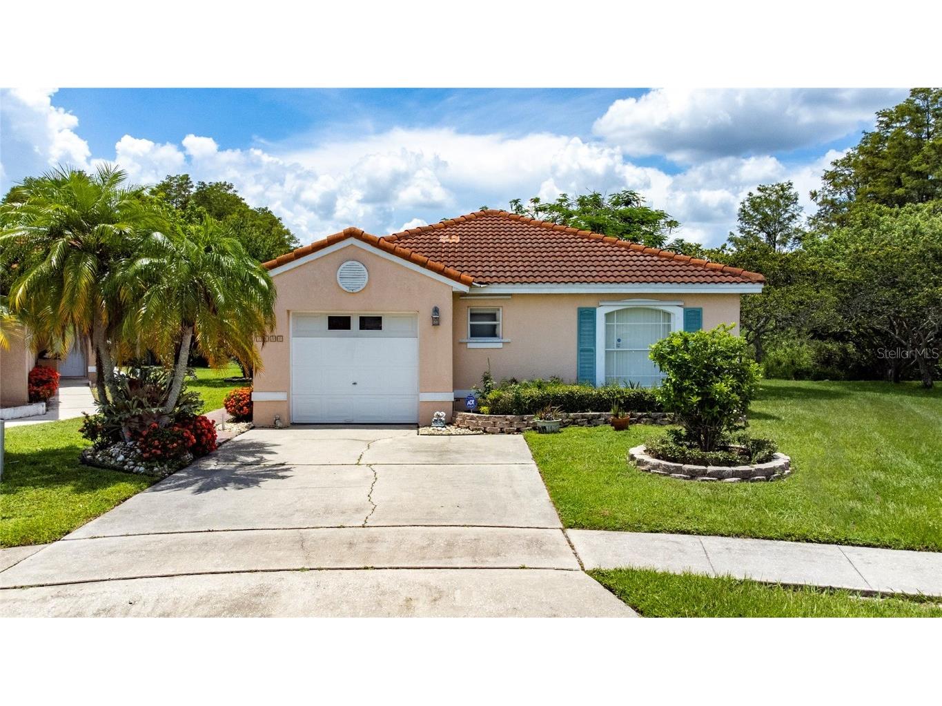 2400 Placetas Court Kissimmee FL 34743 S5088348 image1