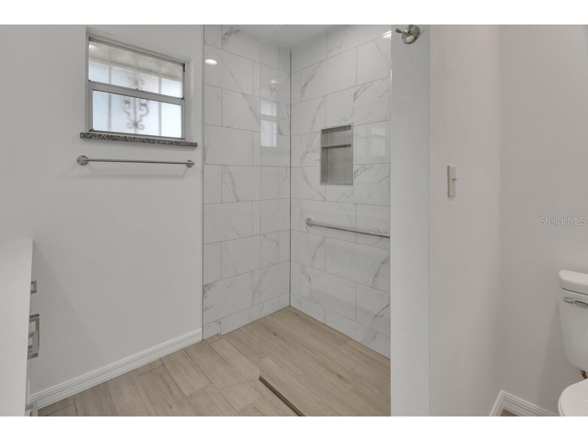 2400 S Glen Eagles Drive Deland FL 32724 V4940798 image19