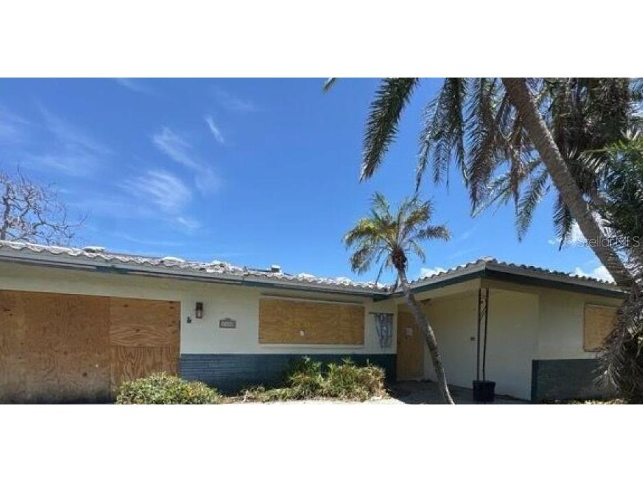 2400 S Shore Drive SE Saint Petersburg FL 33705 O6230323 image1