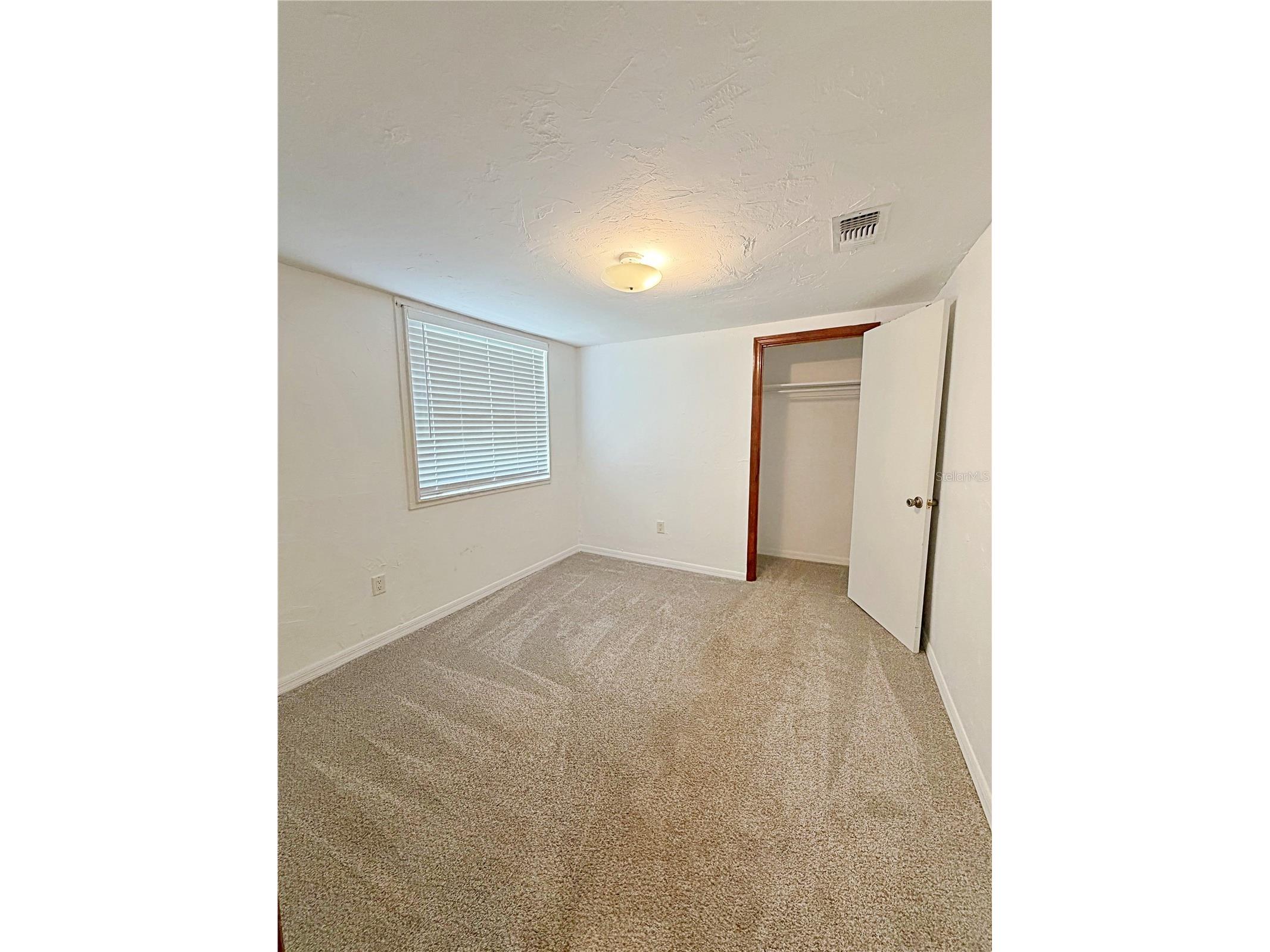 2400 Shannon Road Orlando FL 32806 S5153165 image6
