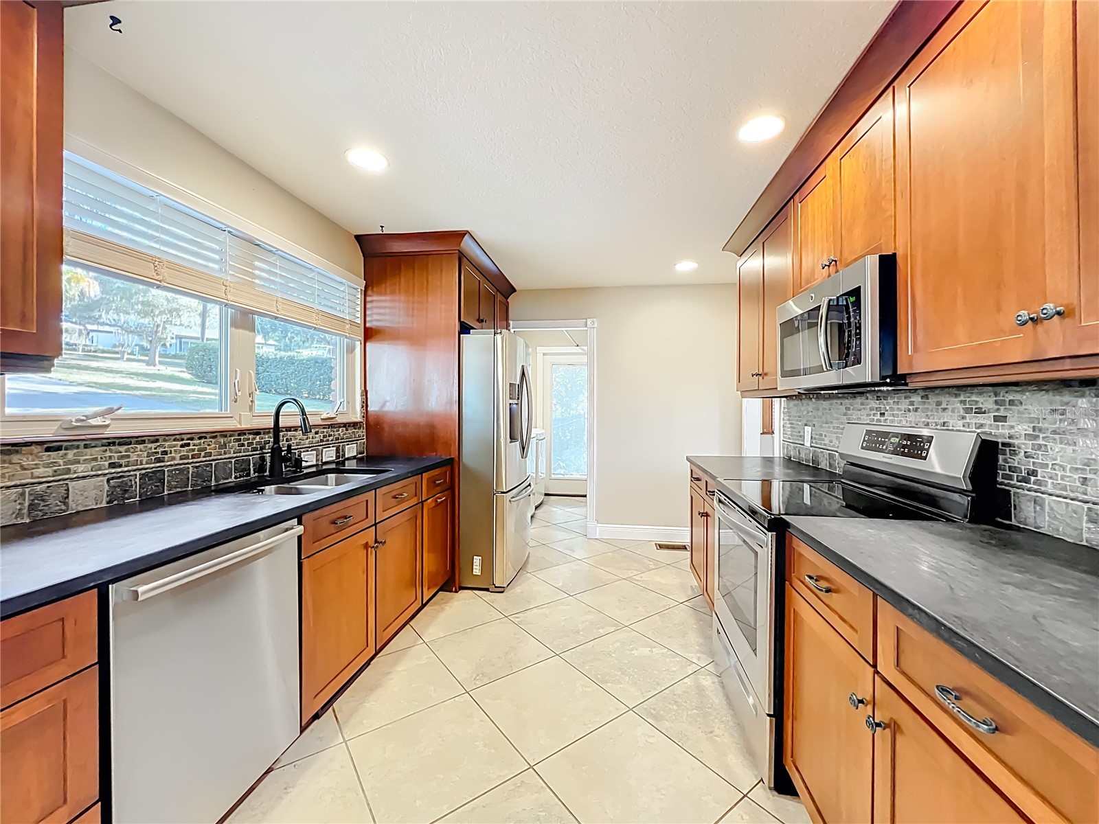 2400 Topping Place Eustis FL 32726 - East Crooked Lake G5107049 image29