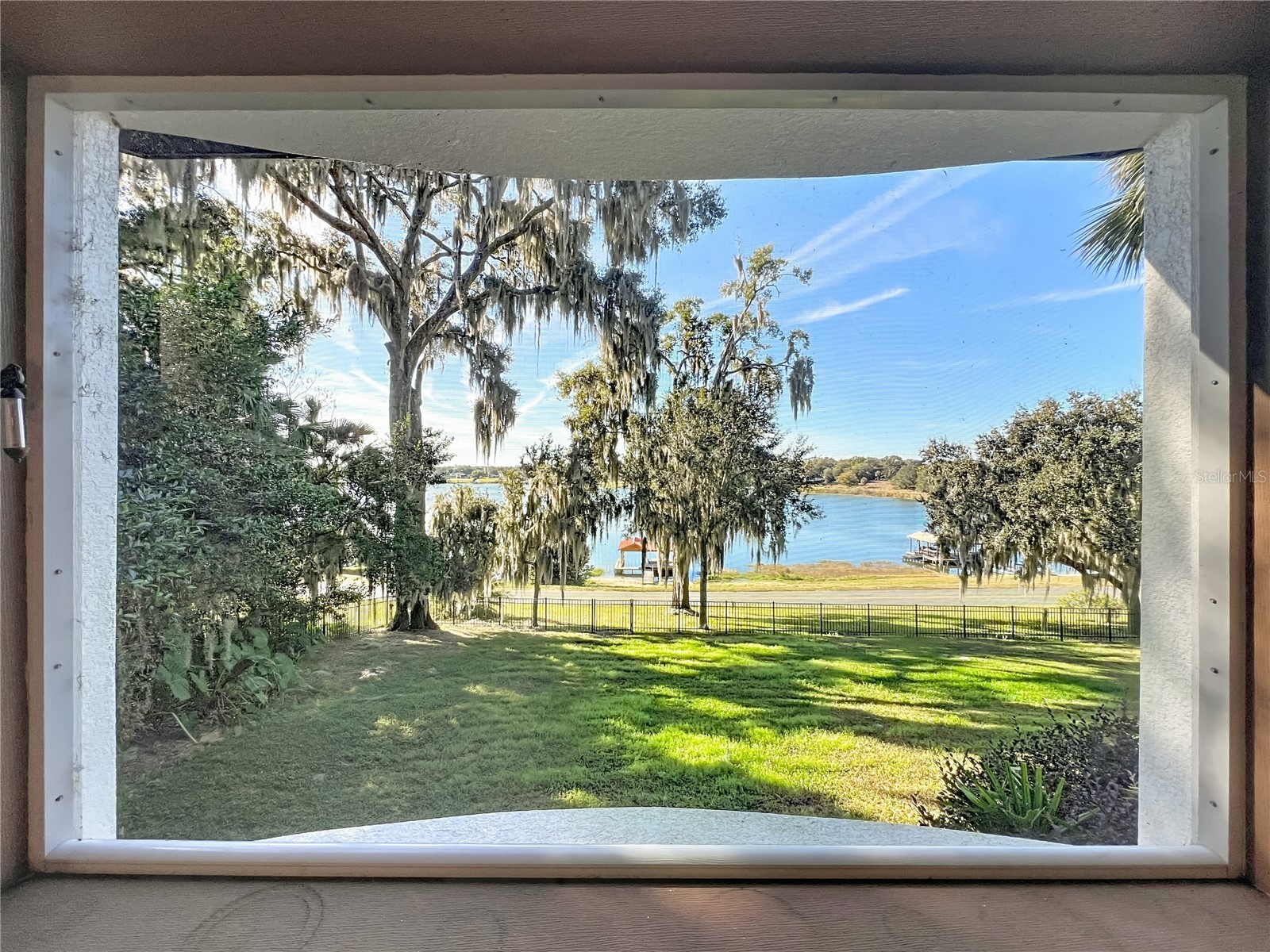 2400 Topping Place Eustis FL 32726 - East Crooked Lake G5107049 image3