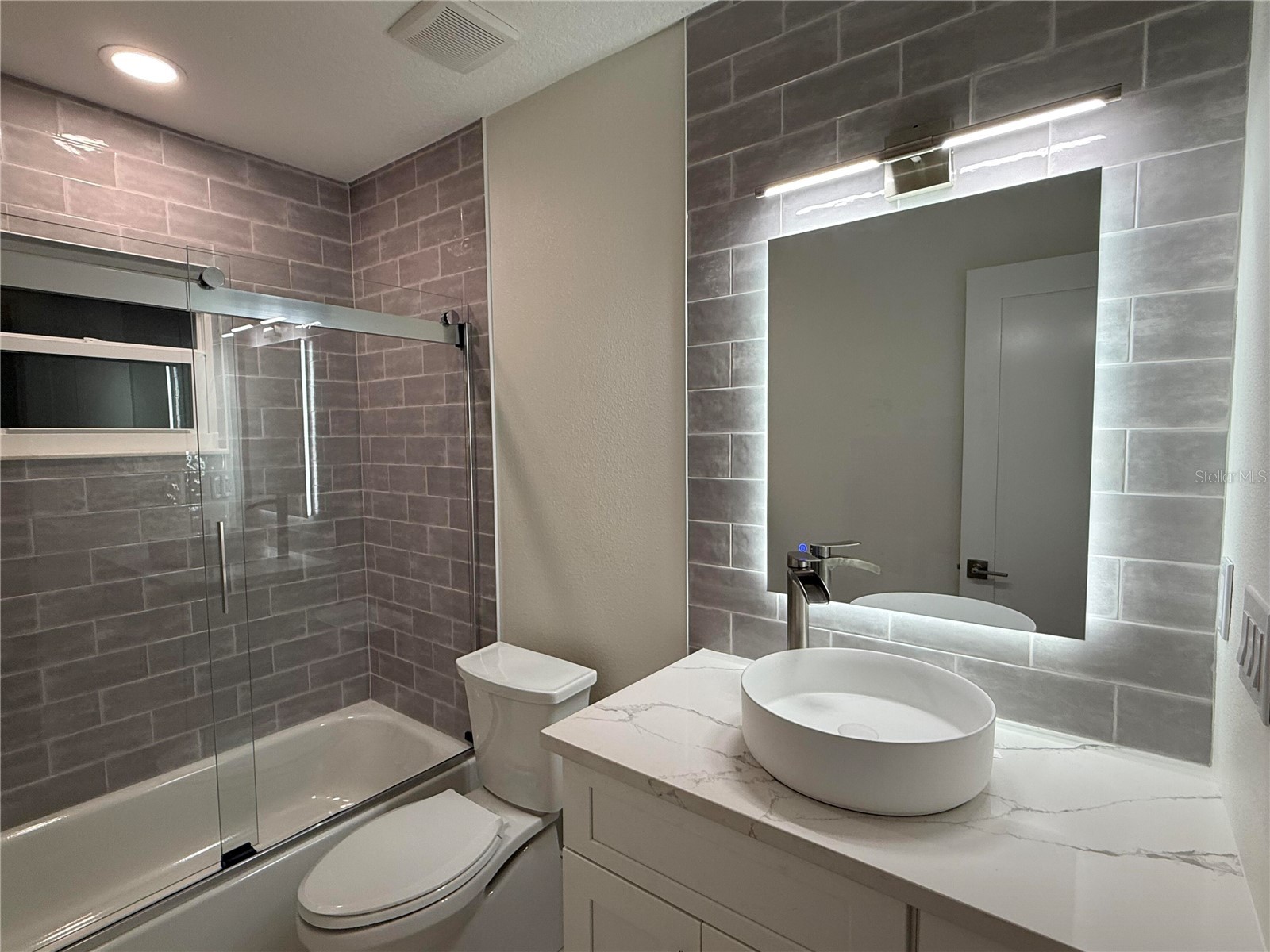 2401 16th Avenue N Saint Petersburg FL 33713 O6406243 image42
