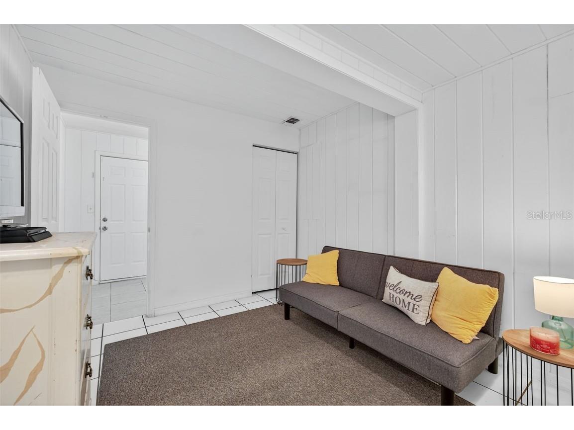 2401 19th Street S Saint Petersburg FL 33712 TB8441079 image17