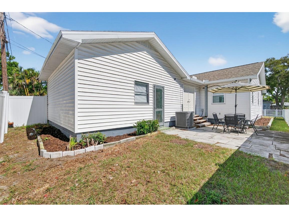 2401 19th Street S Saint Petersburg FL 33712 TB8441079 image20