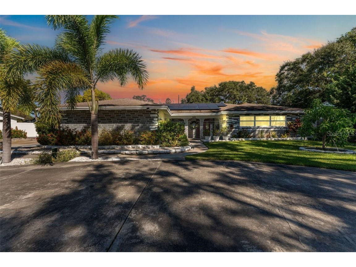 2401 26th Avenue S Saint Petersburg FL 33712 TB8439613 image1