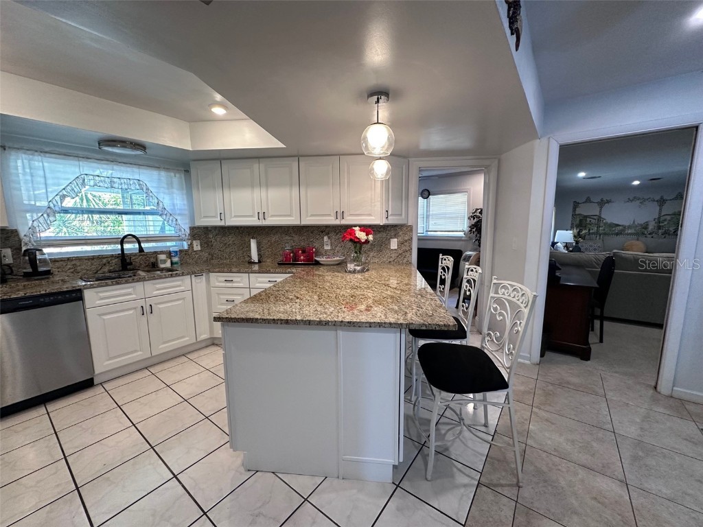 2401 26th Avenue S Saint Petersburg FL 33712 TB8439613 image12