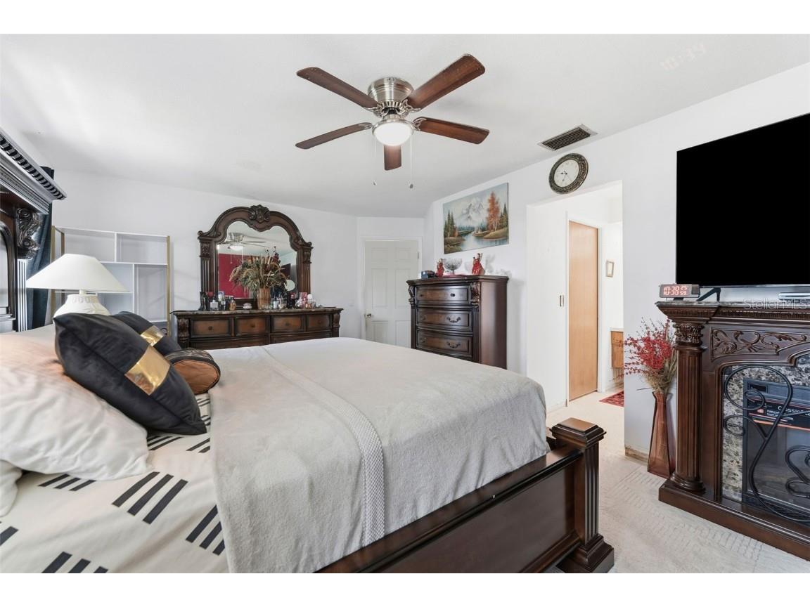 2401 26th Avenue S Saint Petersburg FL 33712 TB8439613 image20