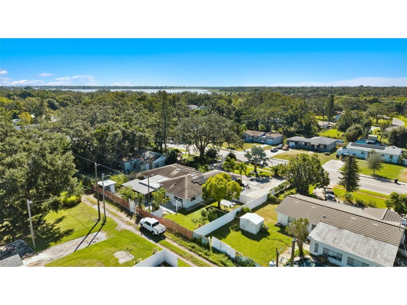 2401 26th Avenue S Saint Petersburg FL 33712 TB8439613 image40