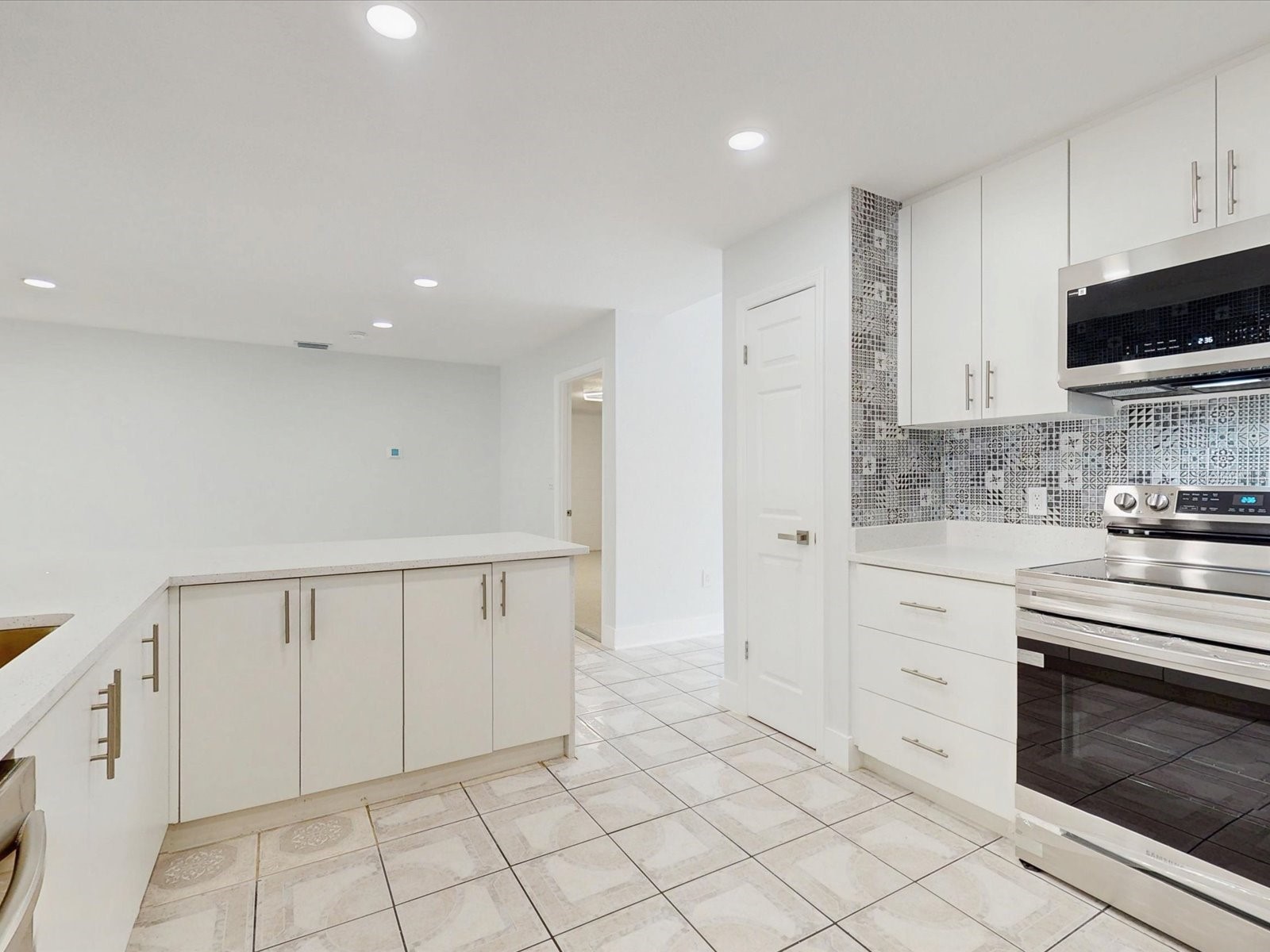 2401 Bel Air Circle Kissimmee FL 34743 S5150915 image18