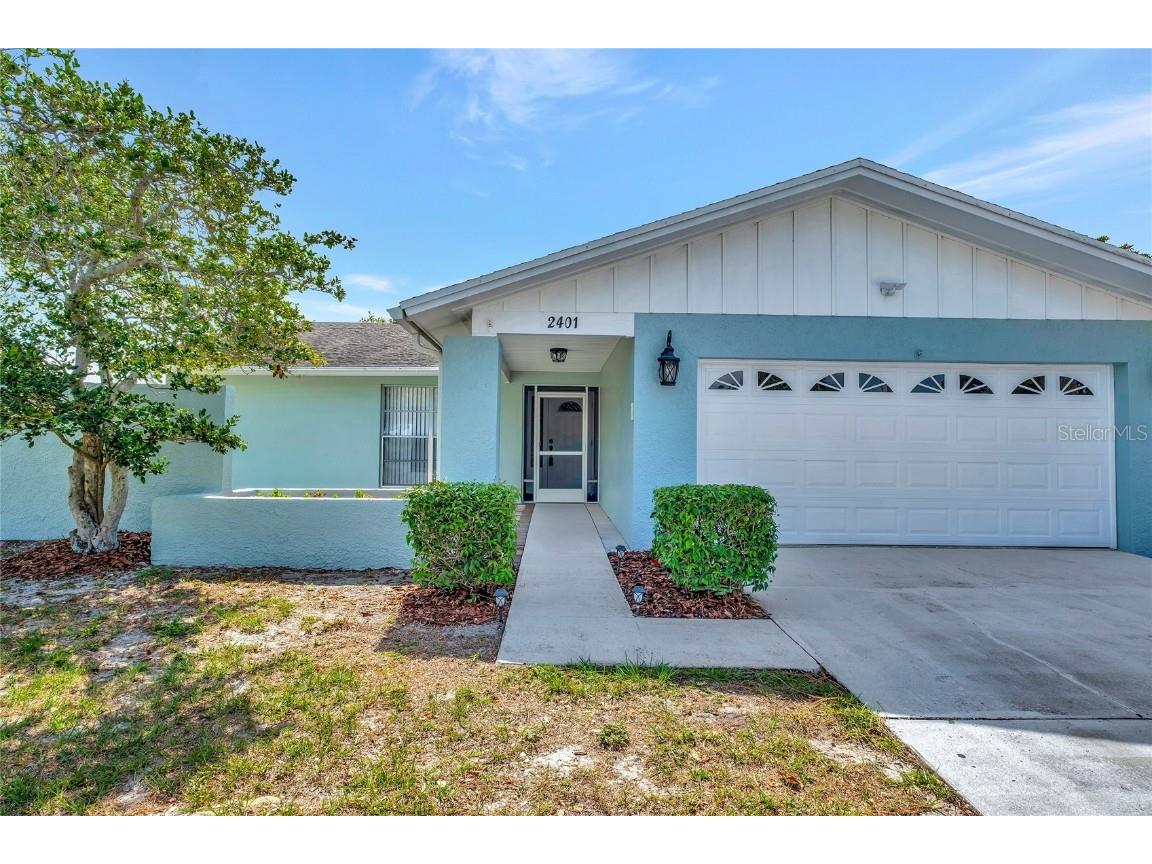 2401 Moore Haven Drive W Clearwater FL 33763 T3447804 image1