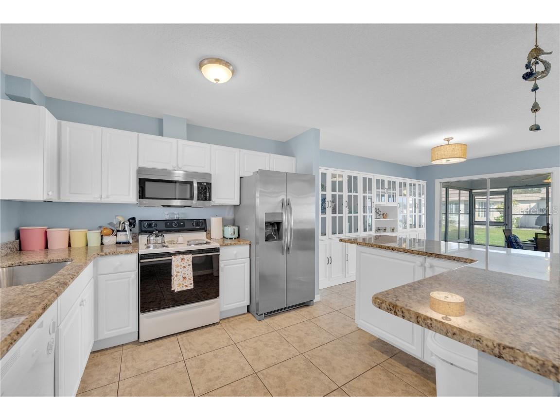 2401 Riverbluff Parkway #V240 Sarasota FL 34231 A4669980 image12