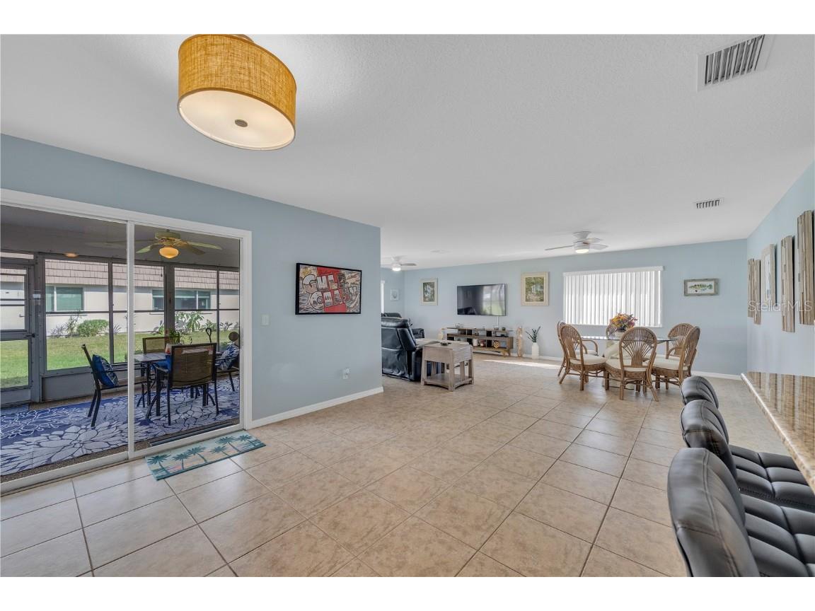 2401 Riverbluff Parkway #V240 Sarasota FL 34231 A4669980 image18