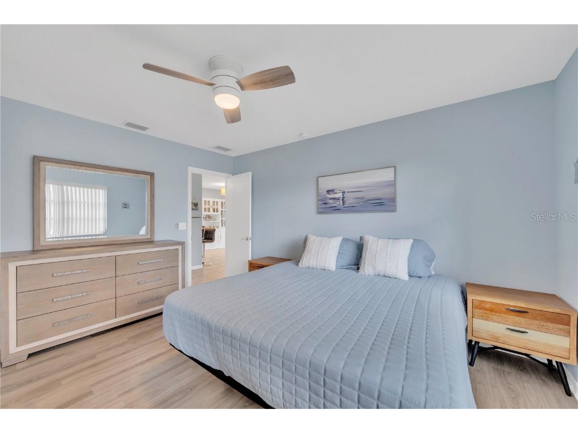 2401 Riverbluff Parkway #V240 Sarasota FL 34231 A4669980 image23