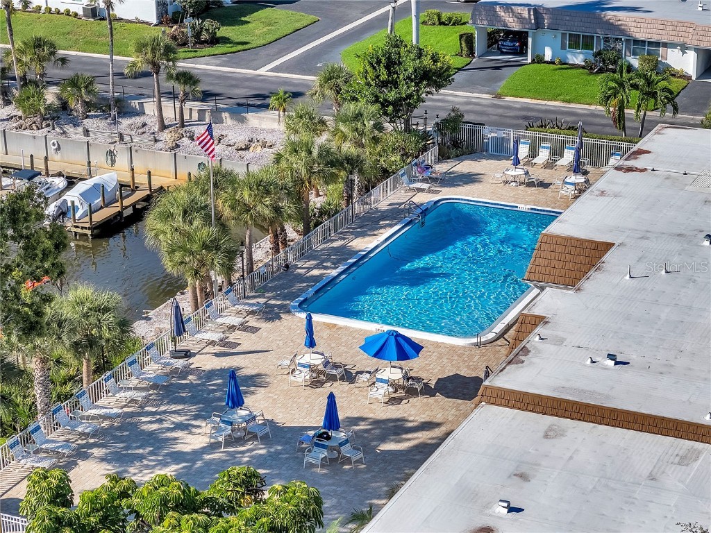 2401 Riverbluff Parkway #V240 Sarasota FL 34231 A4669980 image34