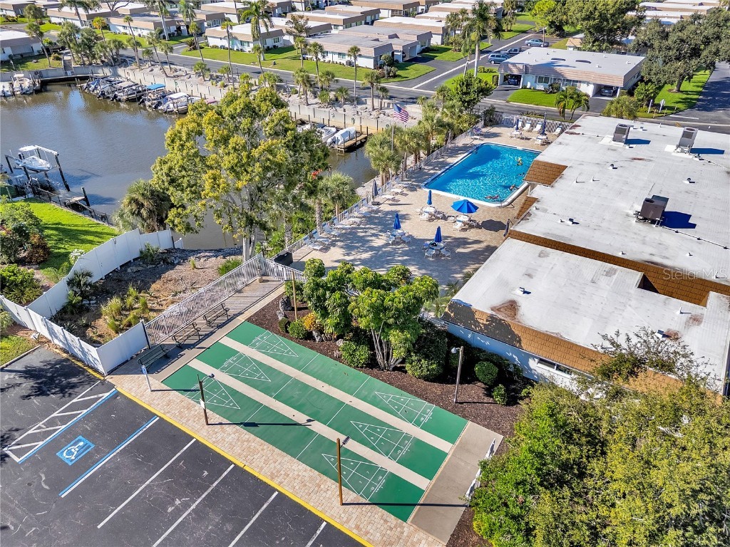 2401 Riverbluff Parkway #V240 Sarasota FL 34231 A4669980 image35
