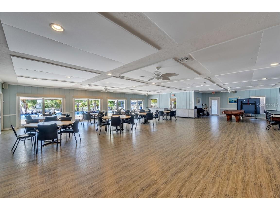 2401 Riverbluff Parkway #V240 Sarasota FL 34231 A4669980 image38